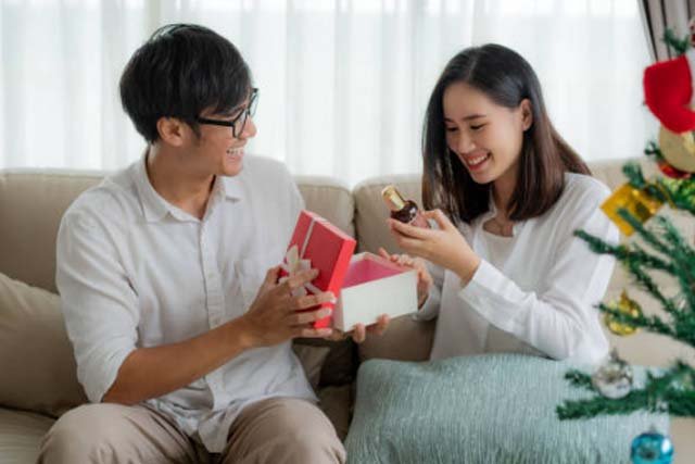 kado valentine Parfum