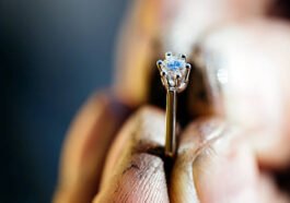 Cara Membersihkan Emas